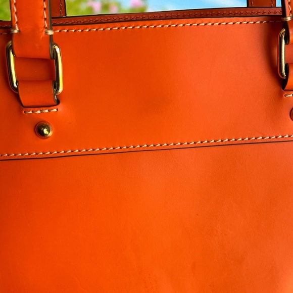 Dooney and Bourke Orange Leather Like New Bag - Picture 13 of 16